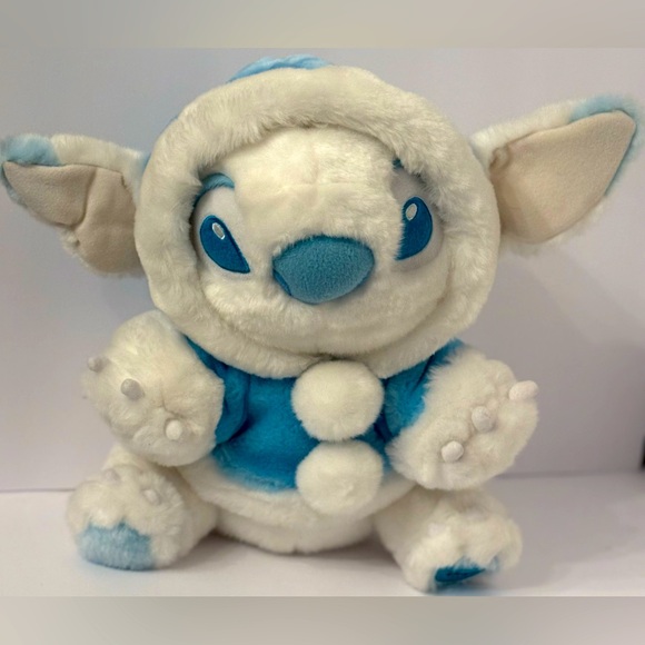 Disney Store Exclusive Snowball Stitch Plush toy from the movie Lilo & Stitch - Picture 1 of 12